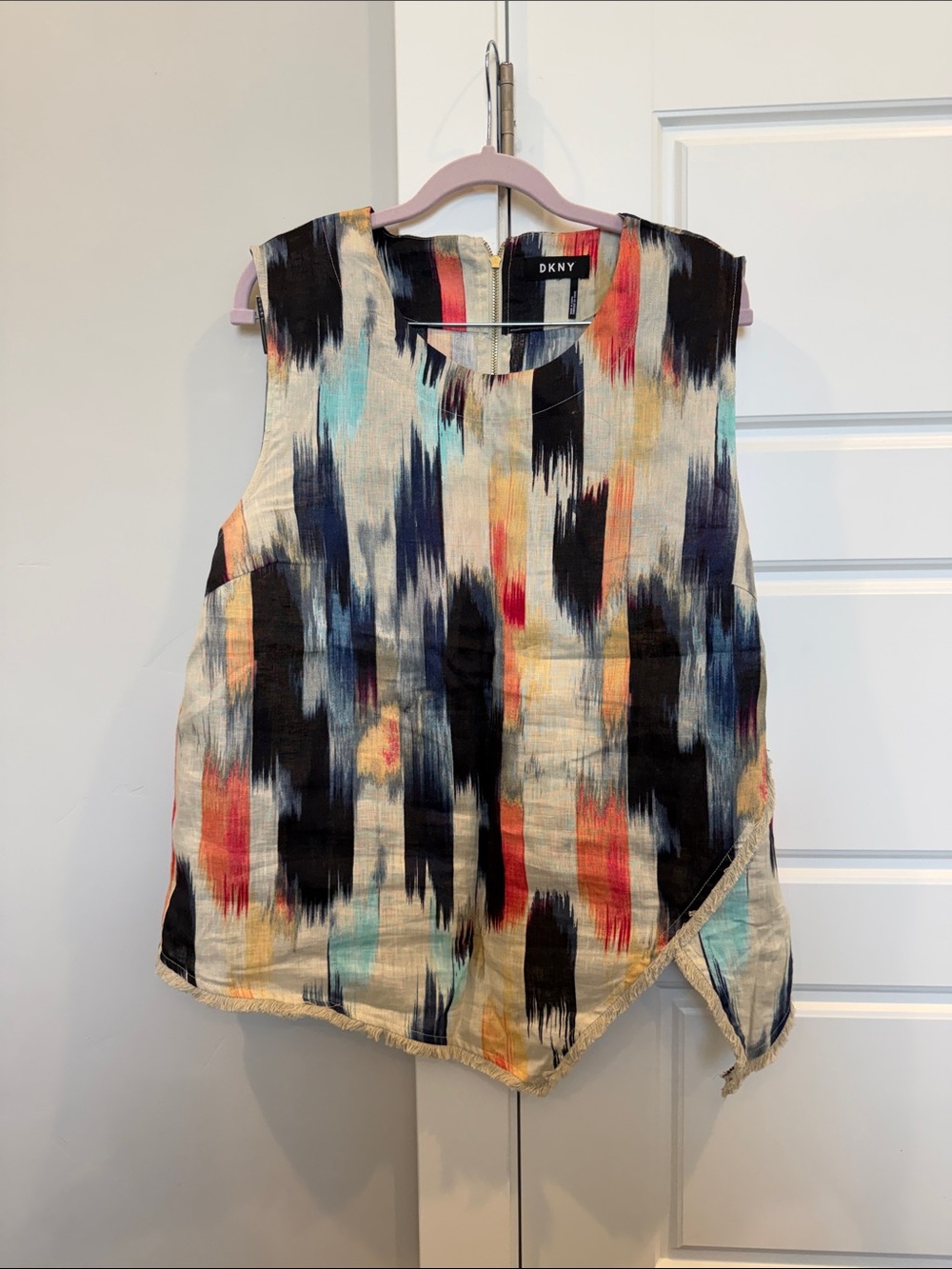 DKNY Multi-Color Abstract Sleeveless Tank with Black & Cream